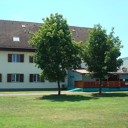 Hotel Termal Tiszaujvaros Exterior photo