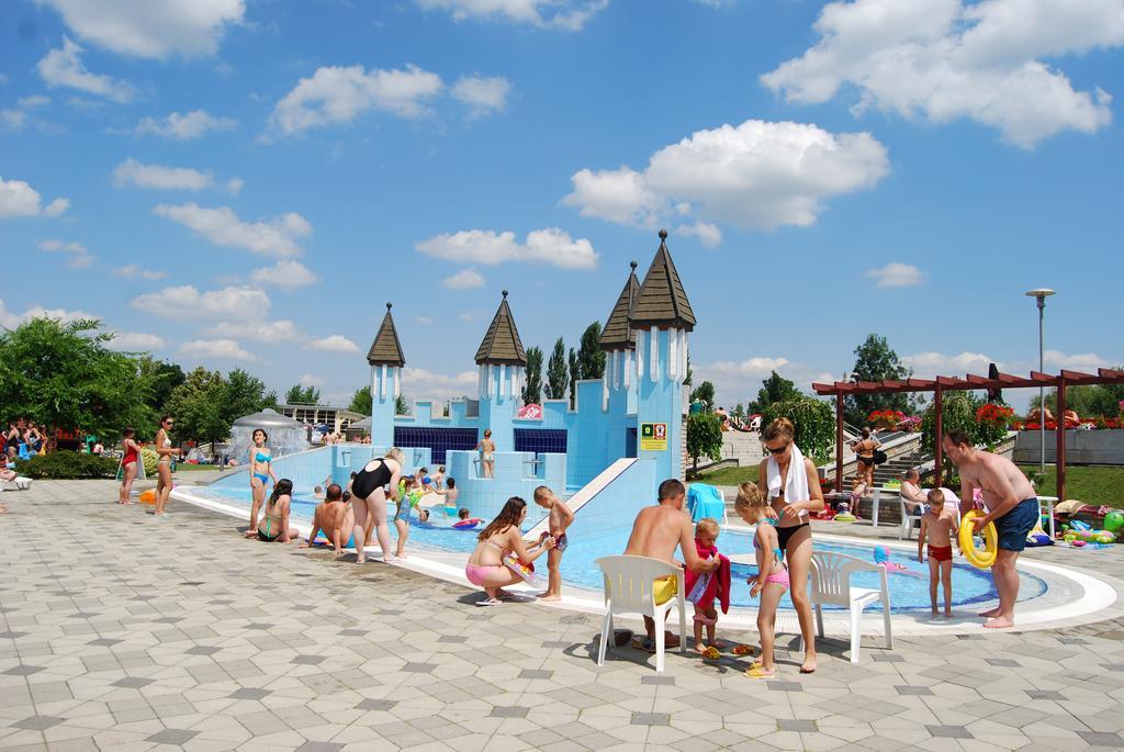 Hotel Termal Tiszaujvaros Exterior photo
