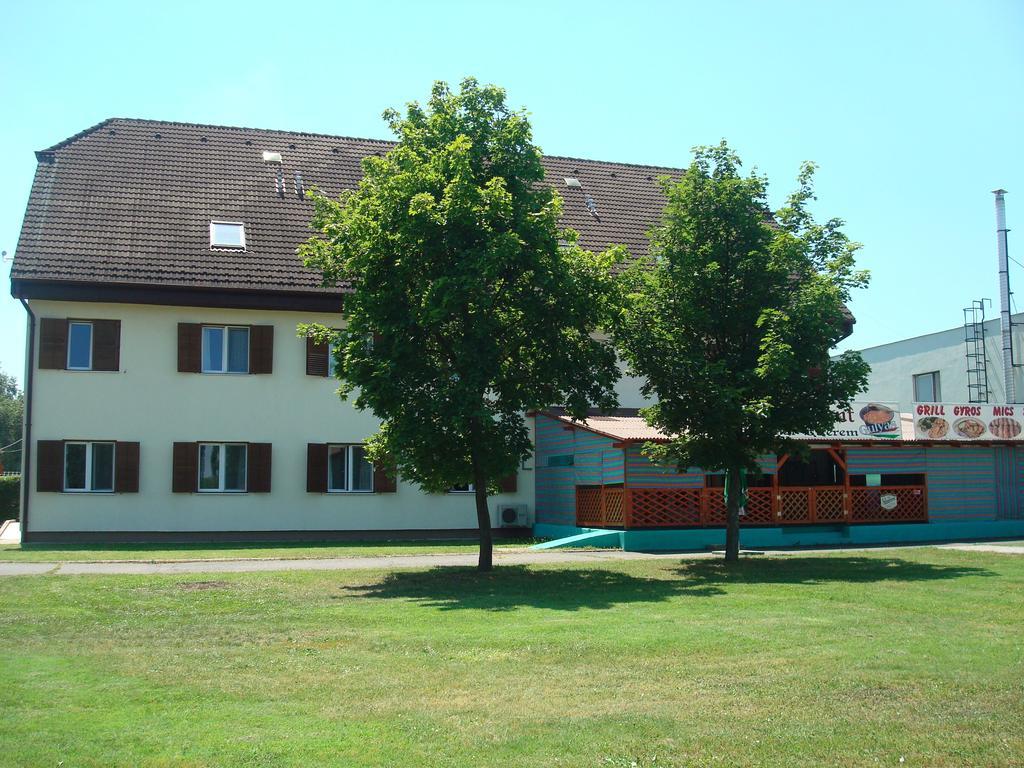 Hotel Termal Tiszaujvaros Exterior photo